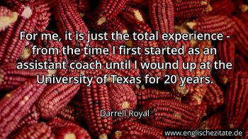 Englisches Zitat von Darrell Royal als Bild