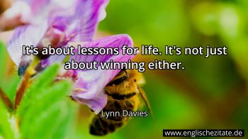 Englisches Zitat von Lynn Davies als Bild