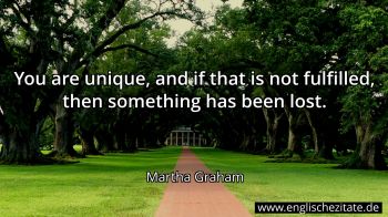 Englisches Zitat von Martha Graham als Bild