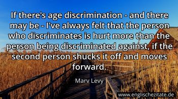 Englisches Zitat von Marv Levy als Bild